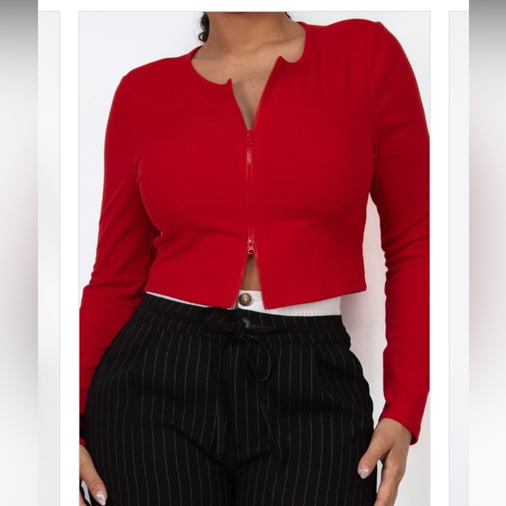 A knit simple vibrant top♥️